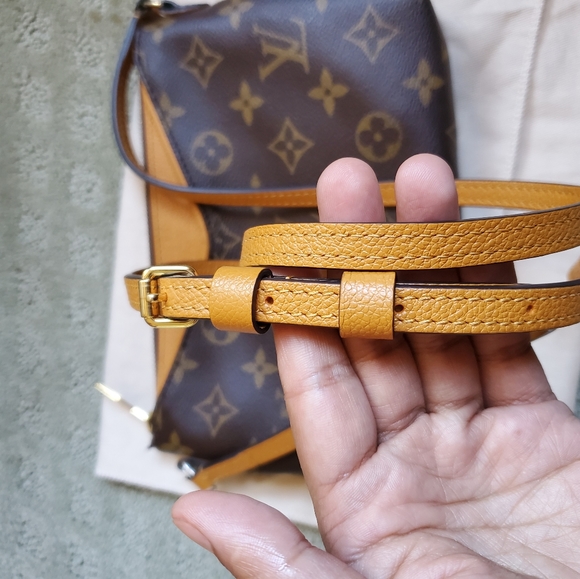 Louisvuitton pallas employees uniform edition - Picture 5 of 7